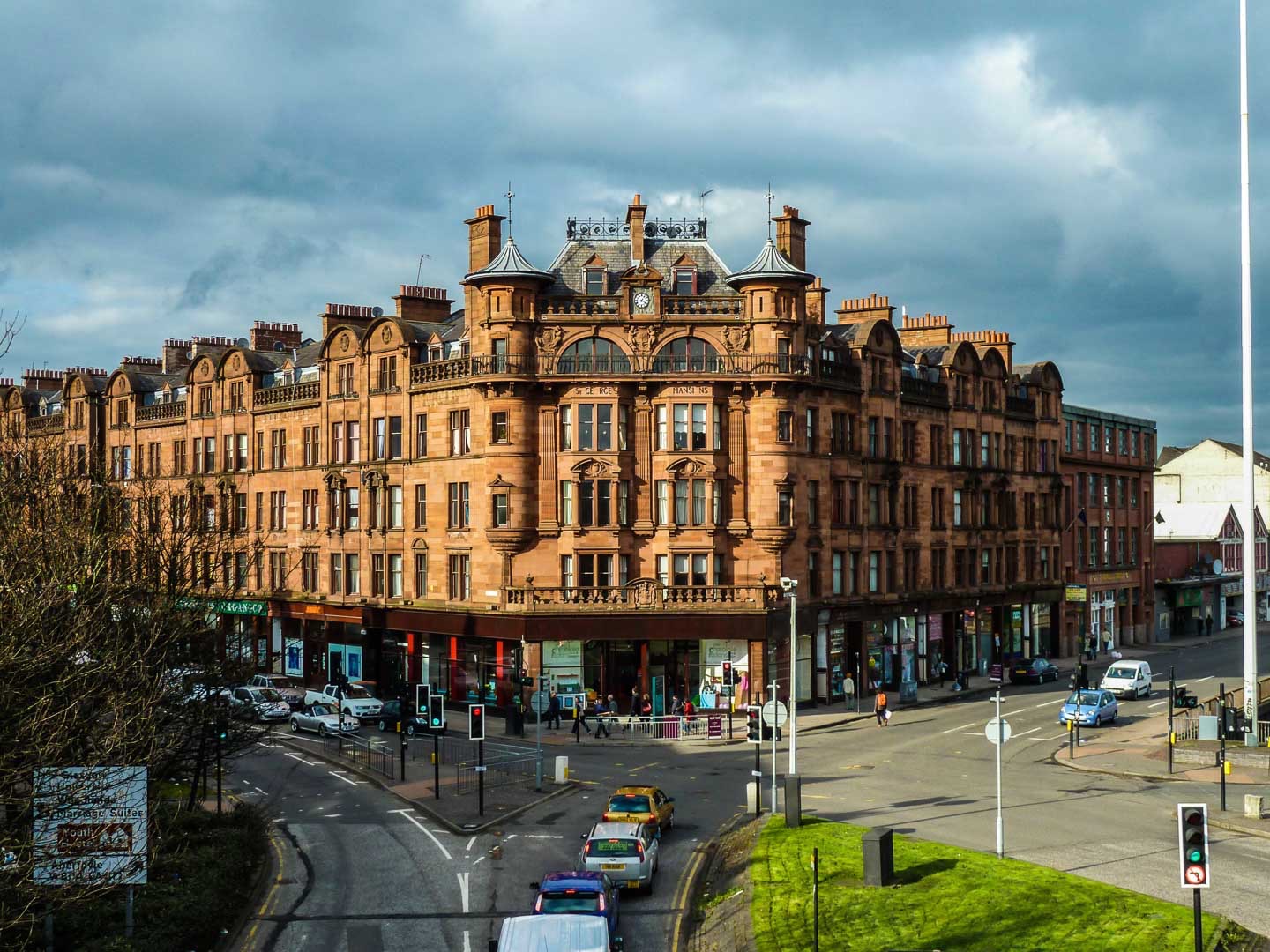 ST GEORGE'S CROSS MANSIONS
One of the surviving mansion blocks at Charing Cross in the west end: an area of Glasgow where architectural heritage was no defence against the planners' bulldozers in the 1960's and '70's